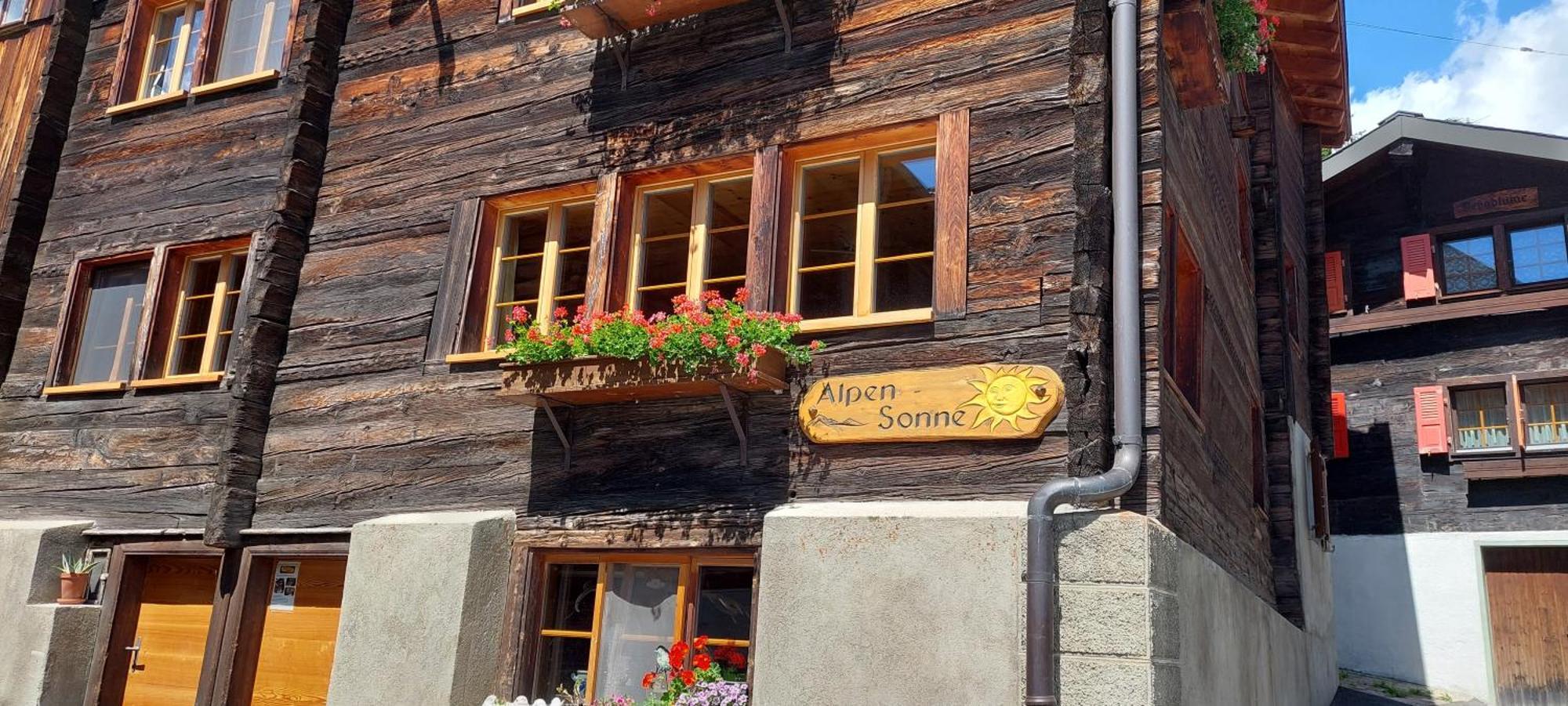 Alpensonne Lägenhet Reckingen Exteriör bild